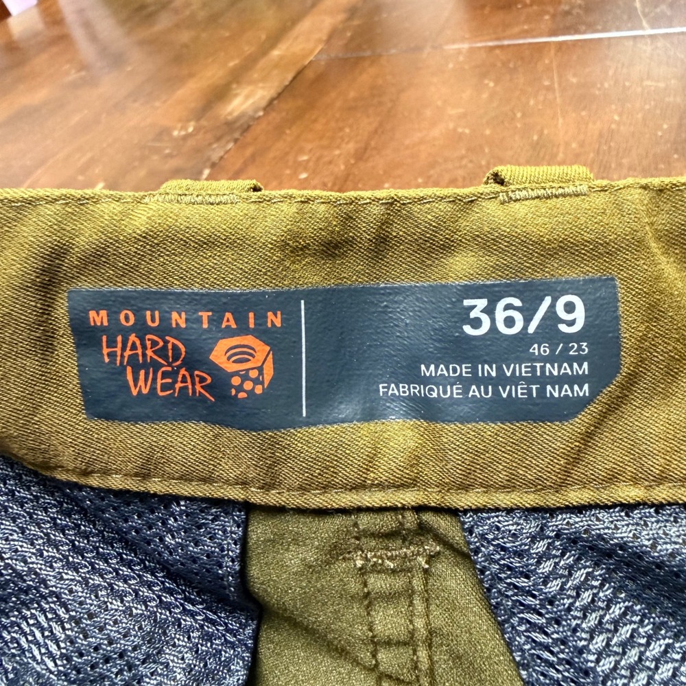 Mountain Hardwear Tech AP Cargo Shorts Men's 36 Brown Hiking Outdoor Lightweight - Picture 5 of 9